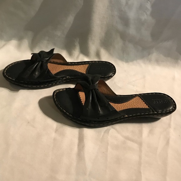 Size 9/40 1/2 Women’s Born Black Bow Sandals - Picture 2 of 8